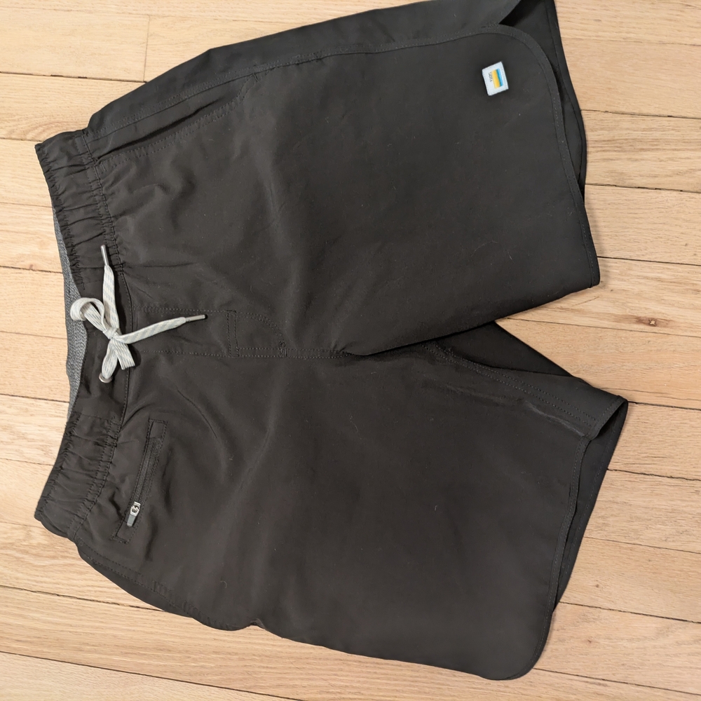 Vuori Black Banks Shorts with Gray Drawstring